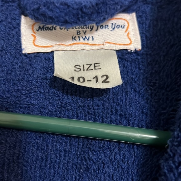 Kiwi made especially for you robe. - Picture 4 of 8